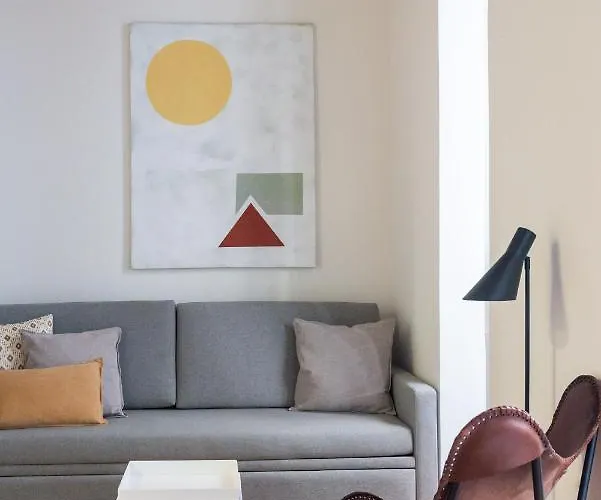 Diagonal By Olala Homes