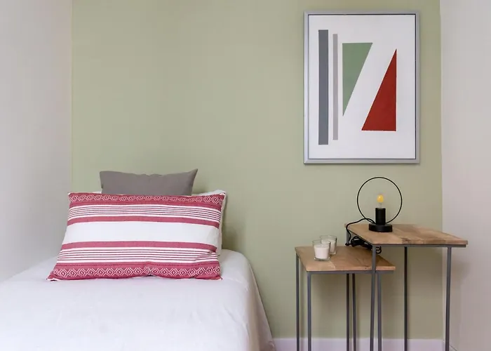 Diagonal By Olala Homes *