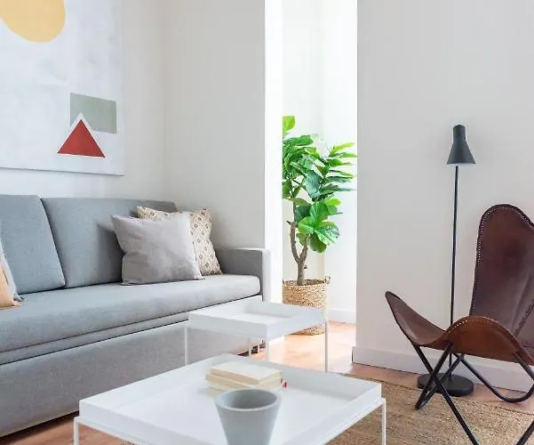Diagonal By Olala Homes *