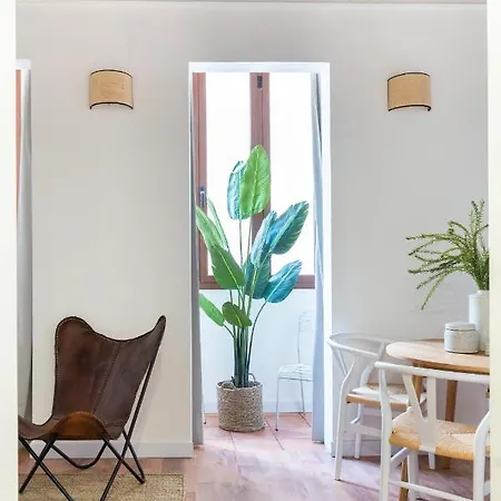 Diagonal By Olala Homes